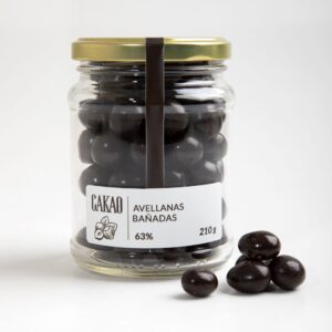 Deliciosas avellanas europeas con chocolate amargo 63% cacao